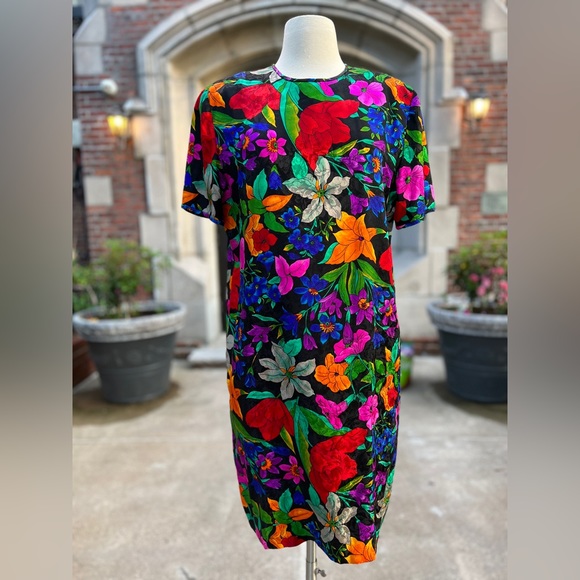 Spenser Jeremy Colorful Floral Midi Dress - Picture 12 of 12